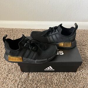 Women’s all black Adidas
